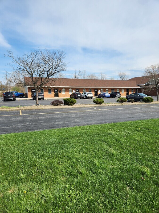 56355637 Harris Hill Rd, Clarence, NY 14221