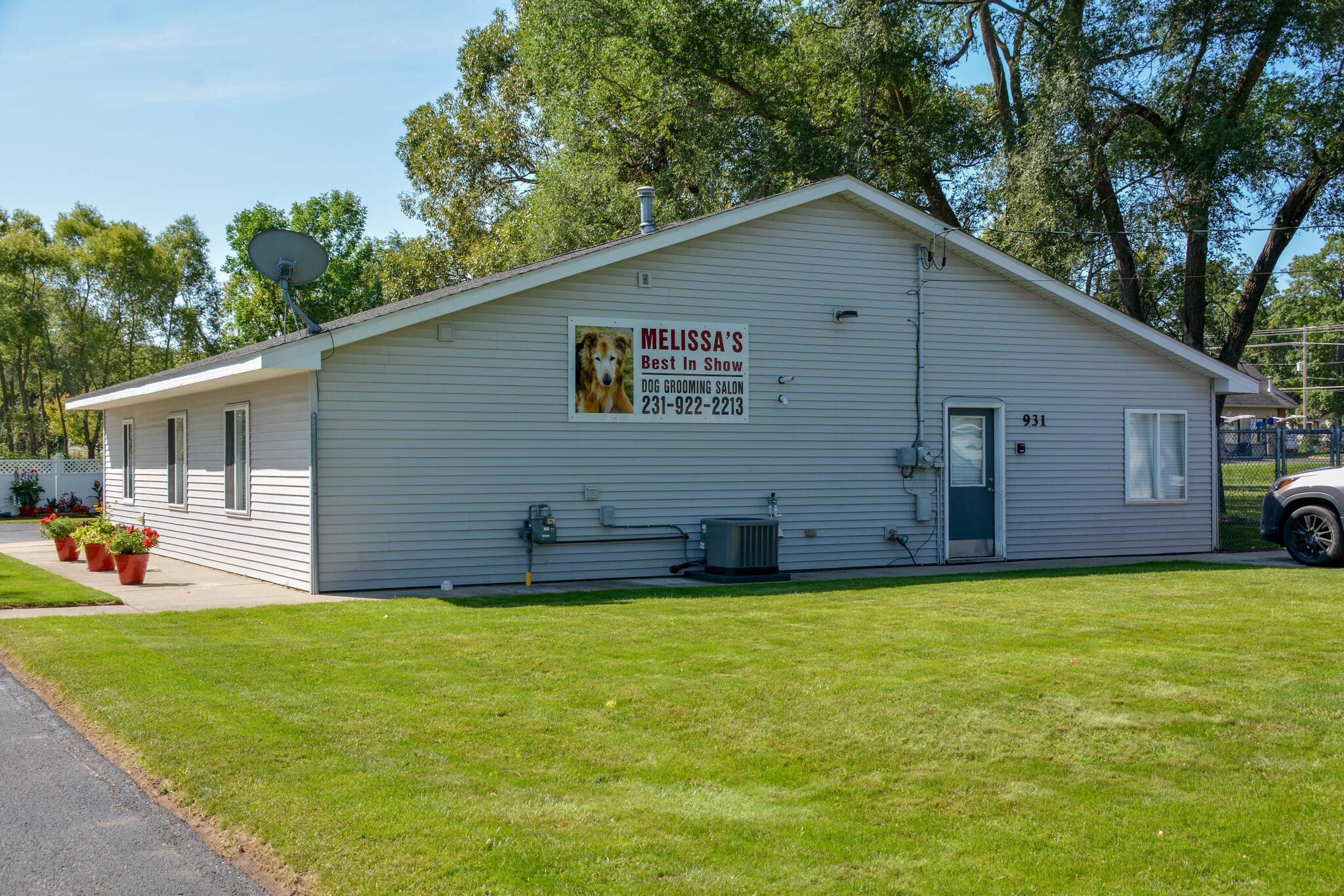 931 Duell Rd, Traverse City, MI for sale Primary Photo- Image 1 of 48