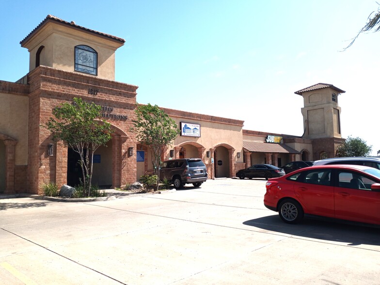 1617 E Tyler Ave, Harlingen, TX for lease - Building Photo - Image 2 of 10