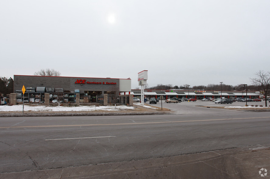 3520-3566 N Winnetka Ave, New Hope, MN for lease - Building Photo - Image 2 of 3