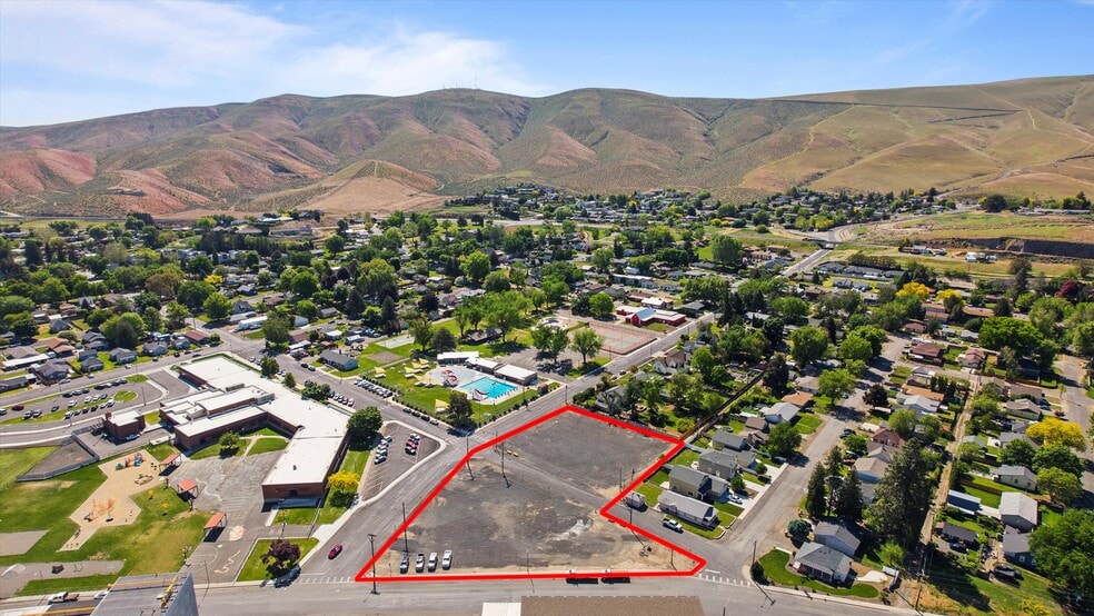 725 Park ave, Prosser, WA for sale - Primary Photo - Image 1 of 21