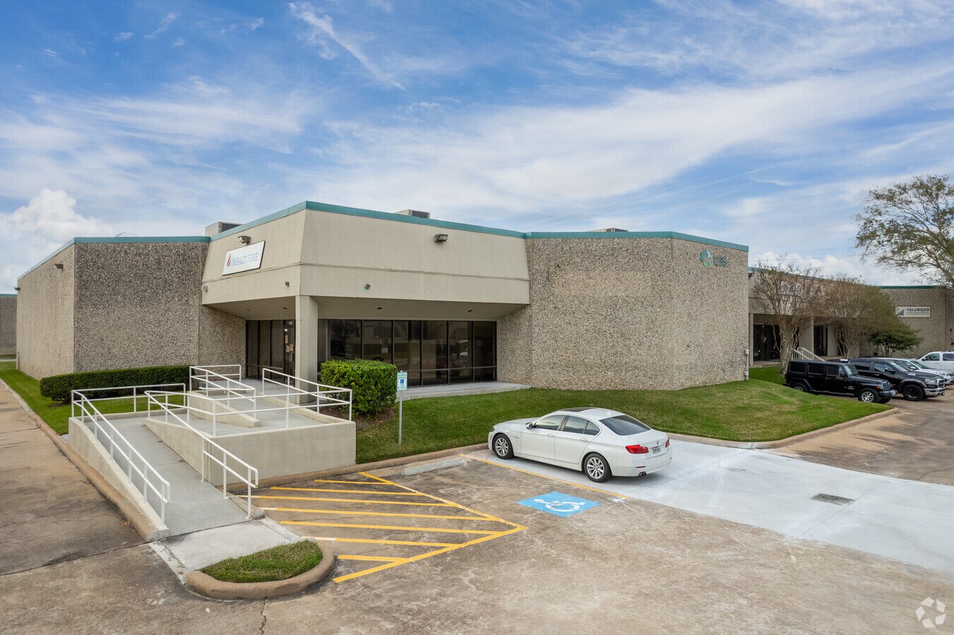 12851287 N Post Oak Rd, Houston, TX 77055