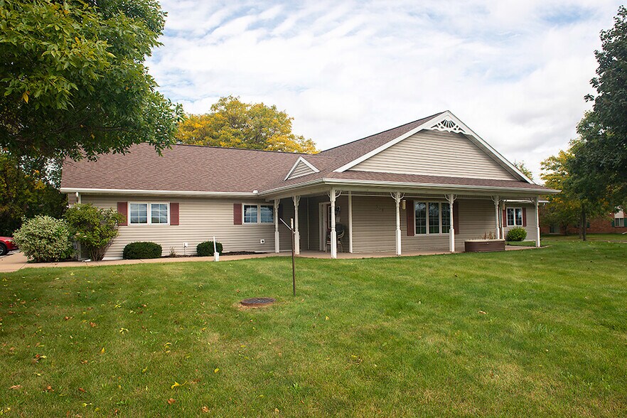 200 W Valley Rd, Appleton, WI for sale - Primary Photo - Image 1 of 1