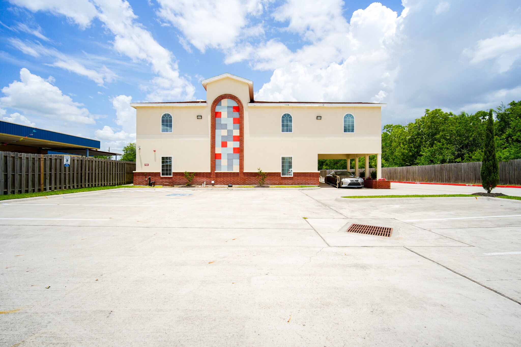 10050 West Rd, Houston, TX for sale Primary Photo- Image 1 of 1