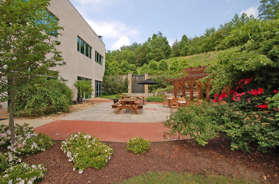 3598 Highway 11, Travelers Rest, SC for sale - Building Photo - Image 3 of 29