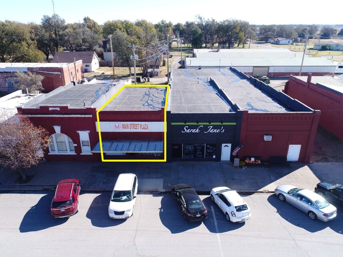 114 S Main St, Argonia, KS 67004