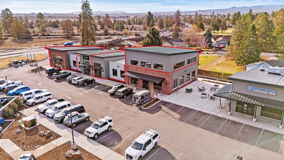 21185 Reed Market Rd, Bend, OR for lease - Building Photo - Image 1 of 20