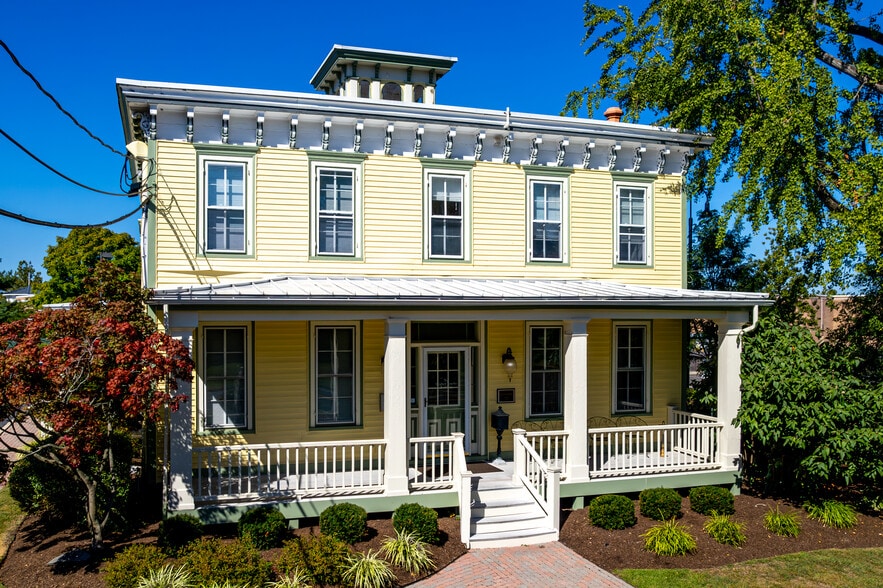 Reuben Sparks Building - Convenience Store