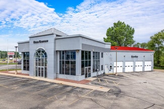 More details for 3210 W Washington St, West Bend, WI - Retail for Sale