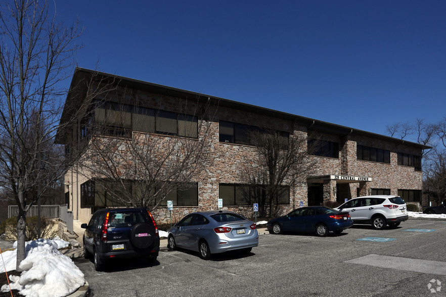 325 W Central Ave, Malvern, PA for lease - Building Photo - Image 3 of 3