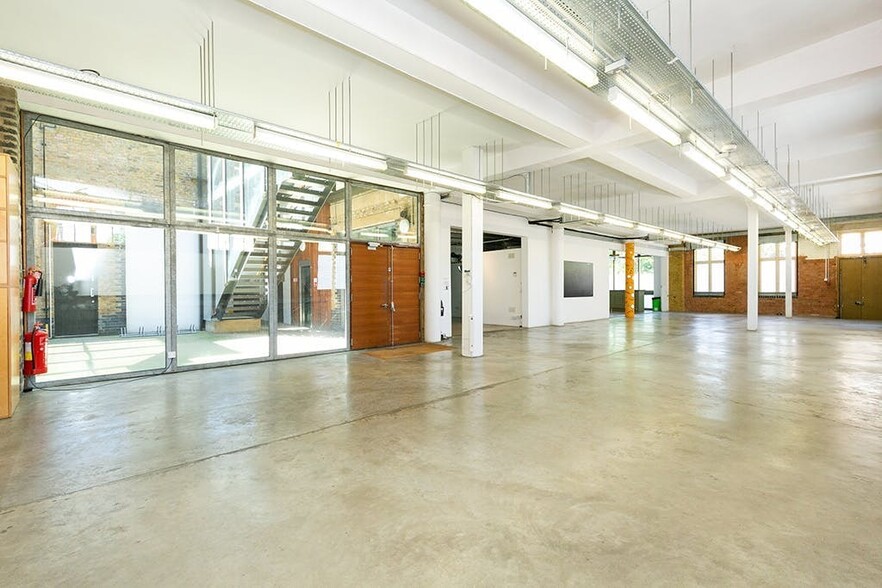 138 Kingsland Rd, London for lease - Interior Photo - Image 3 of 37