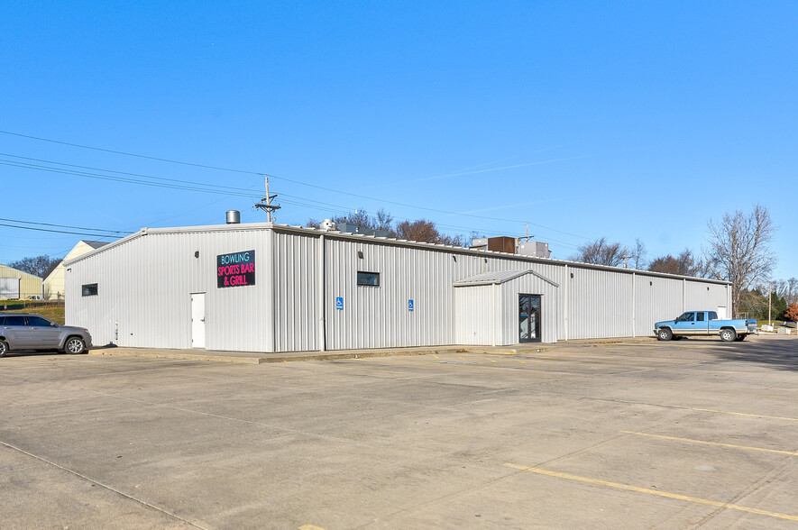 1818 Central Ave, Auburn, NE for sale - Building Photo - Image 3 of 57