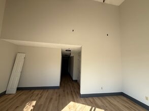 10841 Kingston Pike, Knoxville, TN for lease Interior Photo- Image 1 of 22