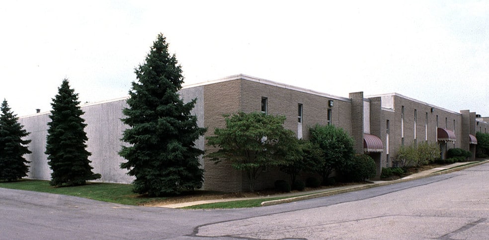 230-240 Welsh Pool Rd, Exton, PA for sale - Primary Photo - Image 1 of 1