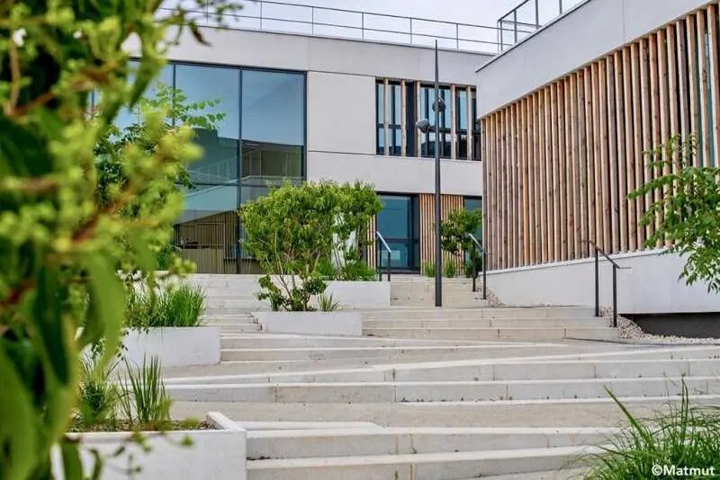 Office in Rouen for lease Building Photo- Image 1 of 12