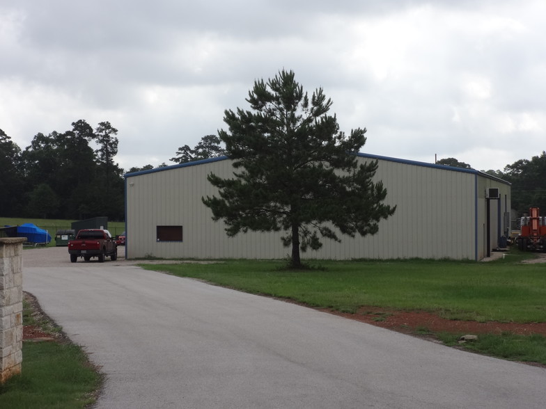 12372 Mustang Rd, Willis, TX for sale - Building Photo - Image 1 of 35