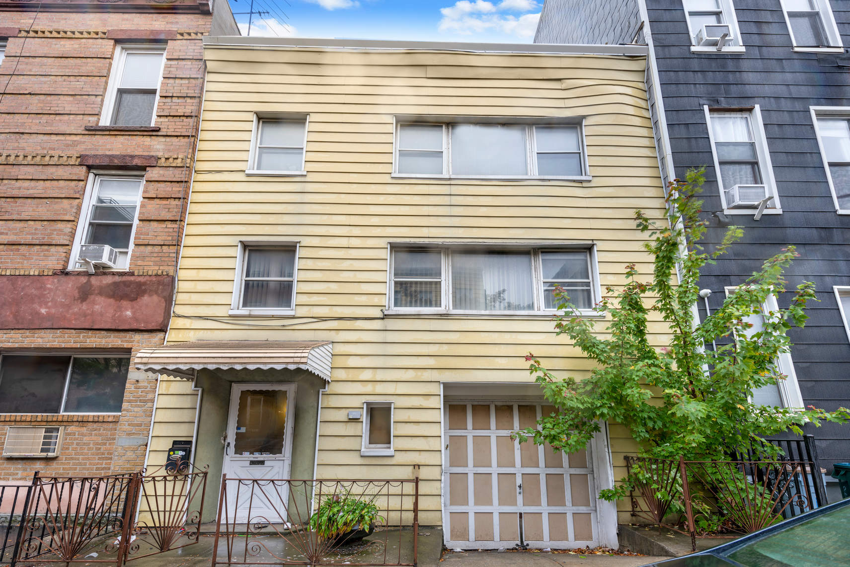 216 N 6th St, Brooklyn, NY 11211 | LoopNet