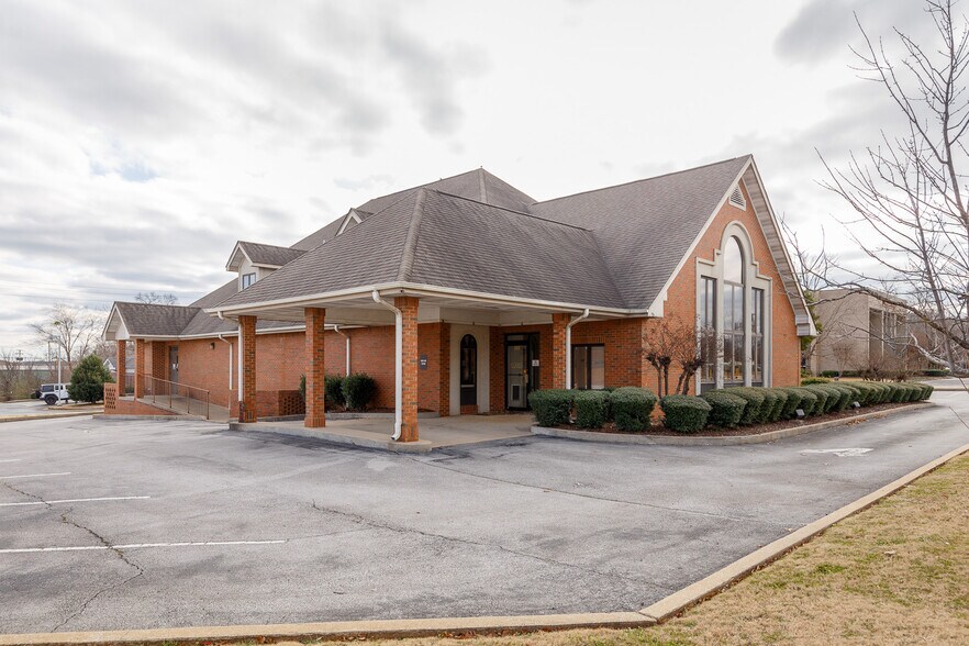 202 E Dr Hicks Blvd, Florence, AL 35630