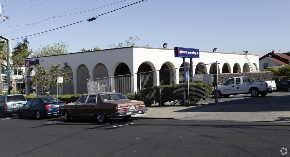 4947 3rd St, San Francisco, CA for lease - Building Photo - Image 2 of 6