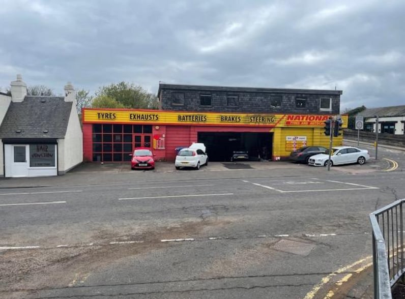 220 Queen St, Broughty Ferry for lease - Building Photo - Image 1 of 1