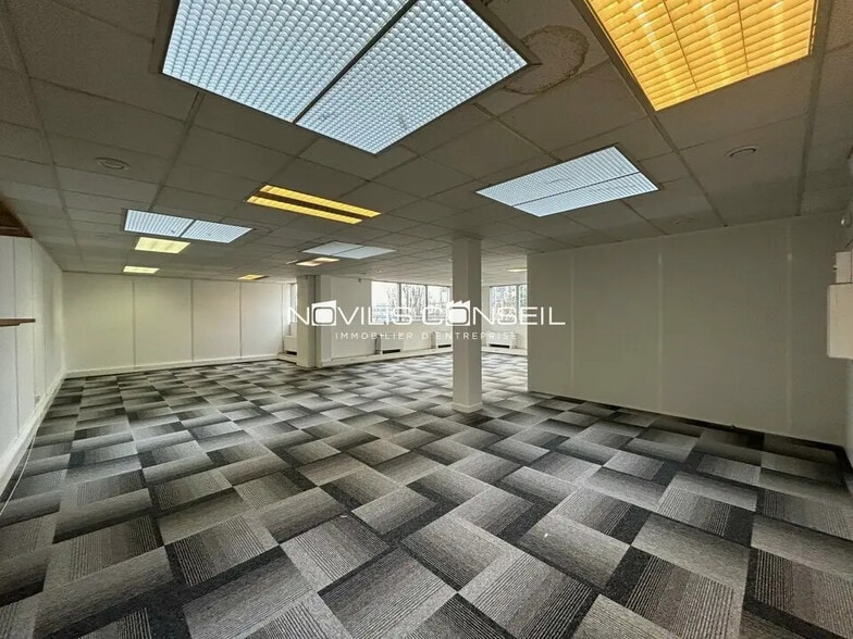 Office in Toulouse for lease - Interior Photo - Image 2 of 6