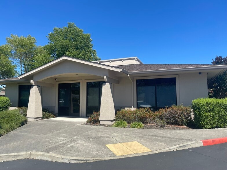 2911 Cleveland Ave, Santa Rosa, CA for lease - Building Photo - Image 3 of 12