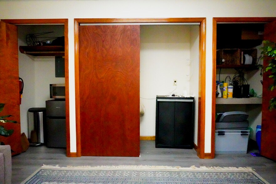 304 Federal Rd, Brookfield, CT for lease - Building Photo - Image 3 of 7