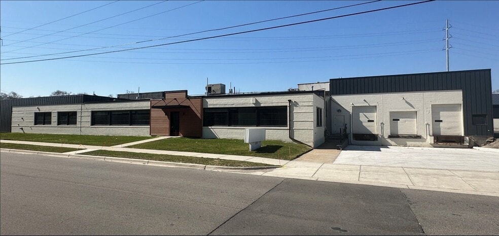 3155 Bermuda St, Ferndale, MI for lease - Primary Photo - Image 1 of 4