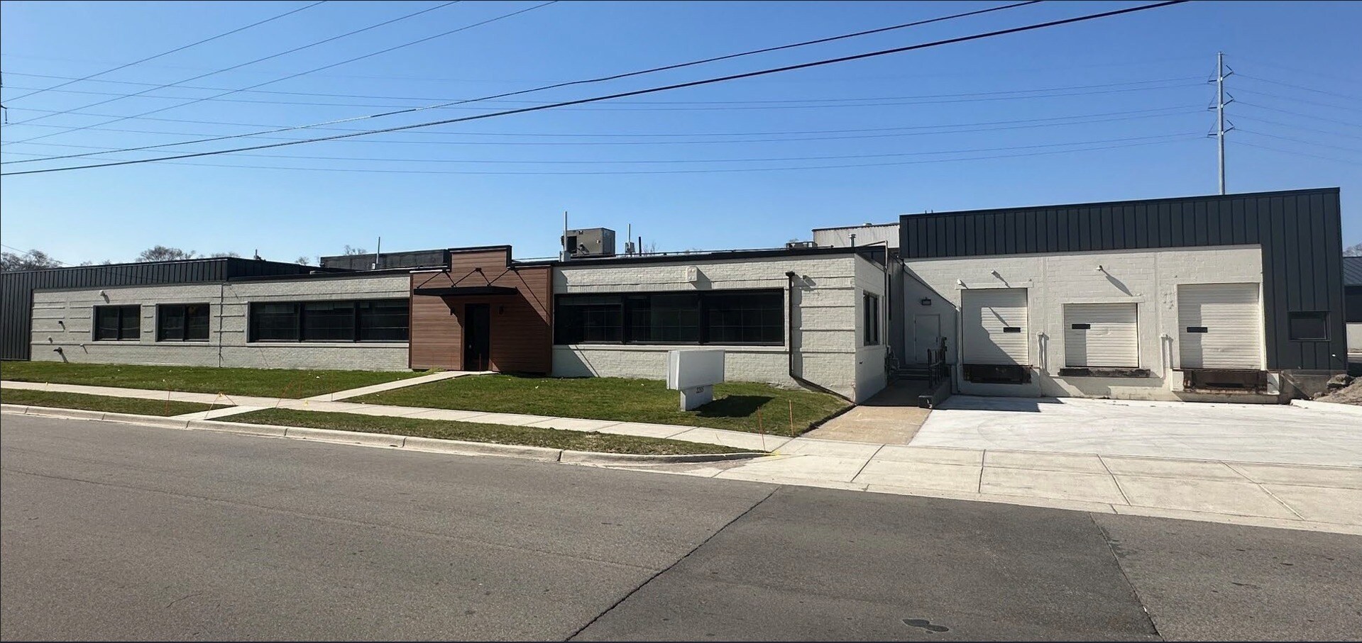 3155 Bermuda St, Ferndale, MI for lease Primary Photo- Image 1 of 5