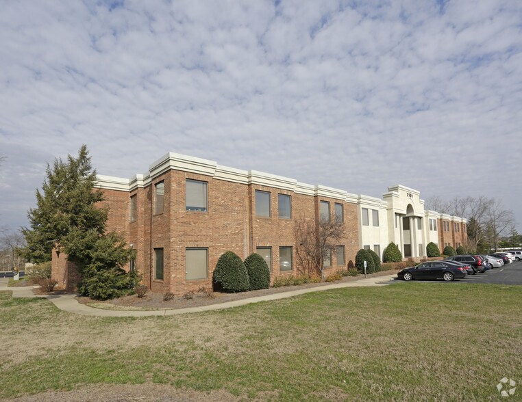 2101 N Sardis Rd, Charlotte, NC for lease - primary - Image 1 of 160