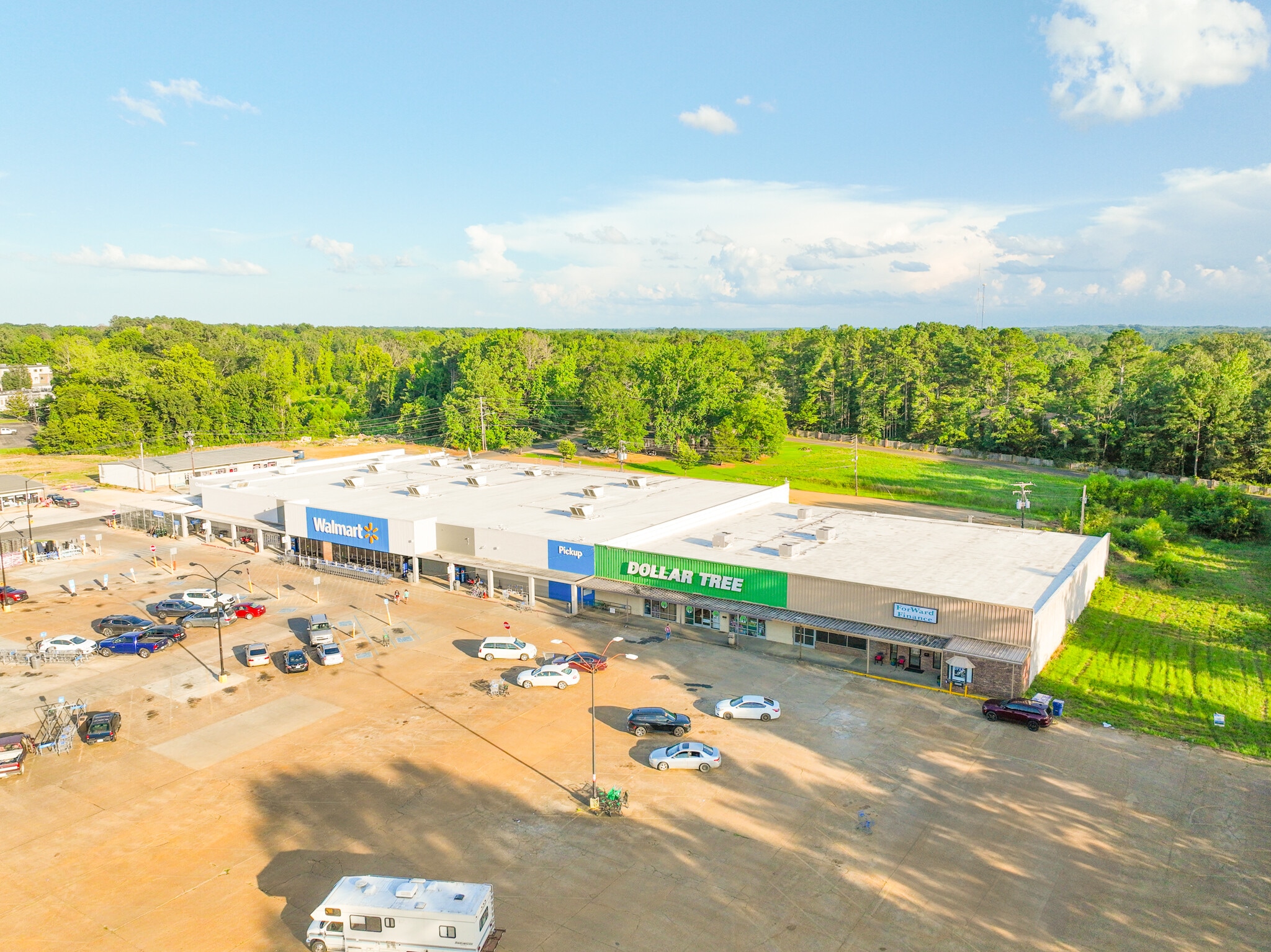 658 E Madison St, Houston, MS for lease Building Photo- Image 1 of 9