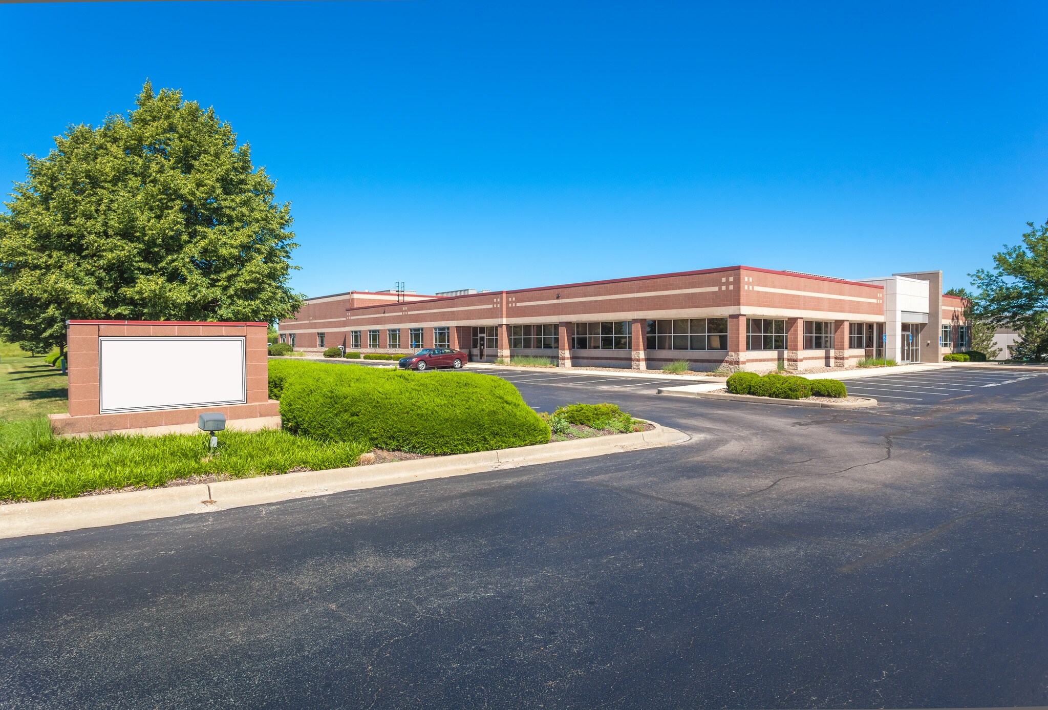 13910 W 96th Ter, Lenexa, KS for sale Building Photo- Image 1 of 1