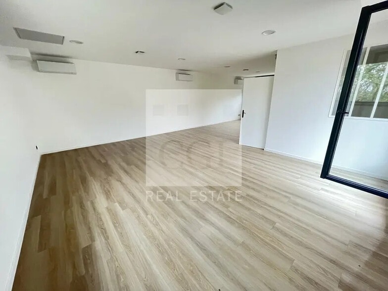 Office in Sainte-Foy-lès-Lyon for sale - Interior Photo - Image 3 of 11