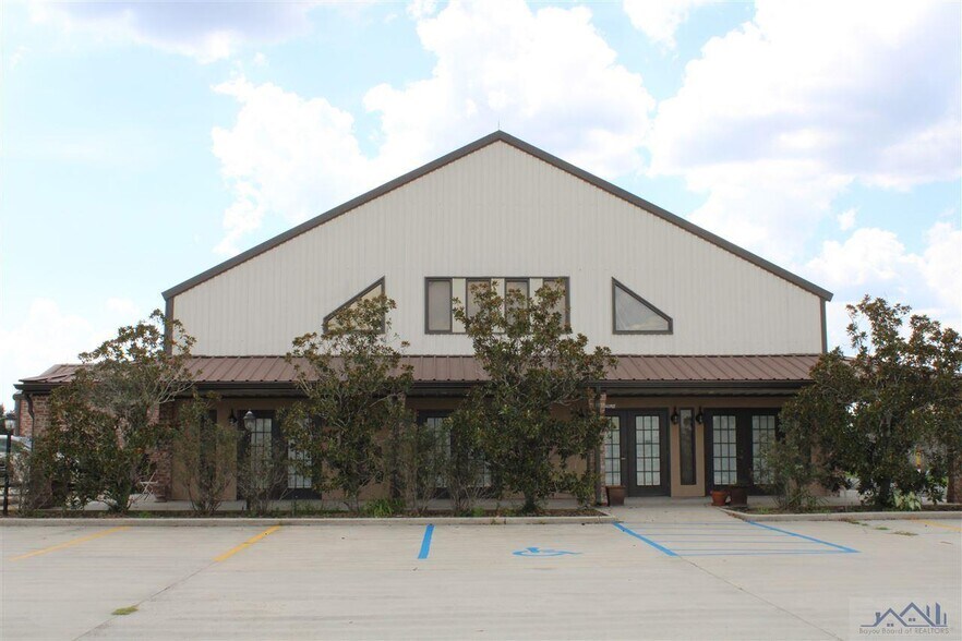 487 Corporate Dr, Houma, LA 70360
