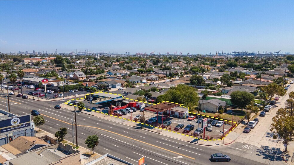 704-724 W Pacific Coast Hwy, Wilmington, CA for sale - Building Photo - Image 1 of 16