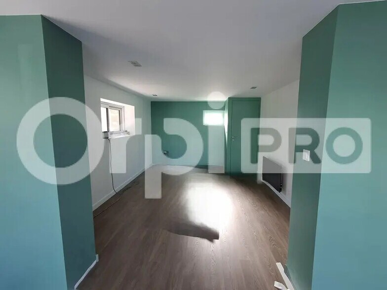 Office in Guérande for lease - Interior Photo - Image 2 of 3