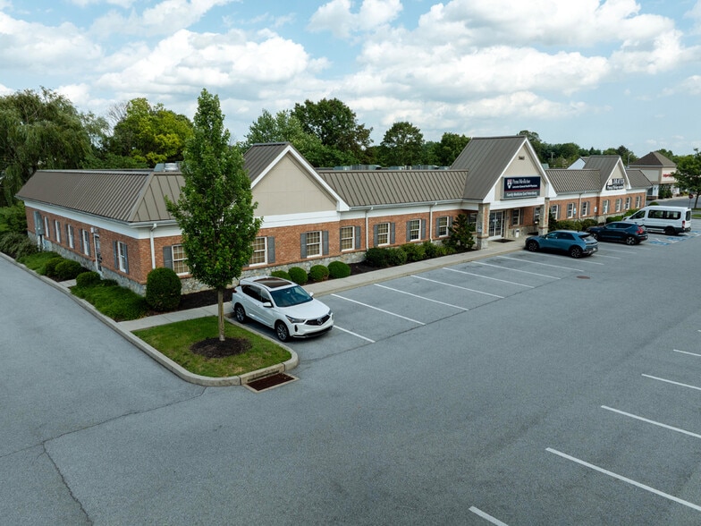 5665 Main St, East Petersburg, PA for sale - Building Photo - Image 2 of 9