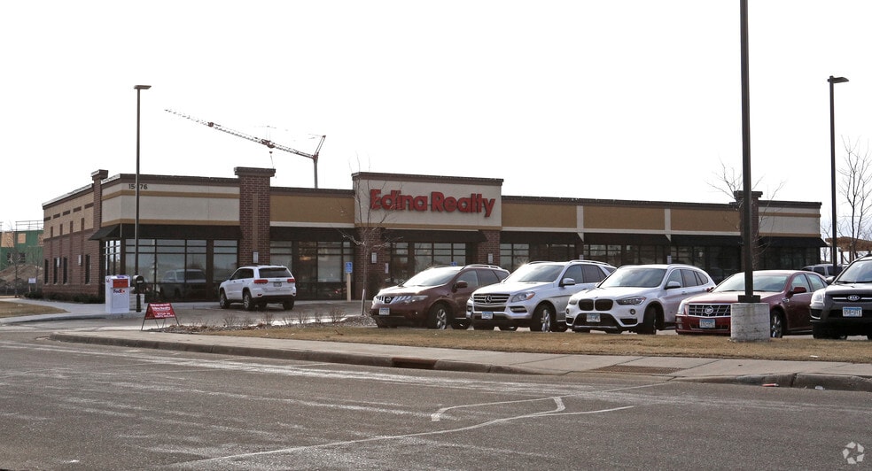 15676 Pilot Knob Rd, Apple Valley, MN for lease - Building Photo - Image 2 of 4