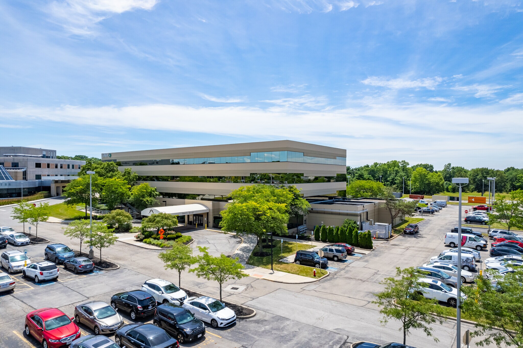 5969 E Broad St, Columbus, OH for lease Building Photo- Image 1 of 7