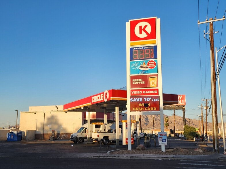 3500 E Charleston Blvd, Las Vegas, NV for sale - Building Photo - Image 2 of 5