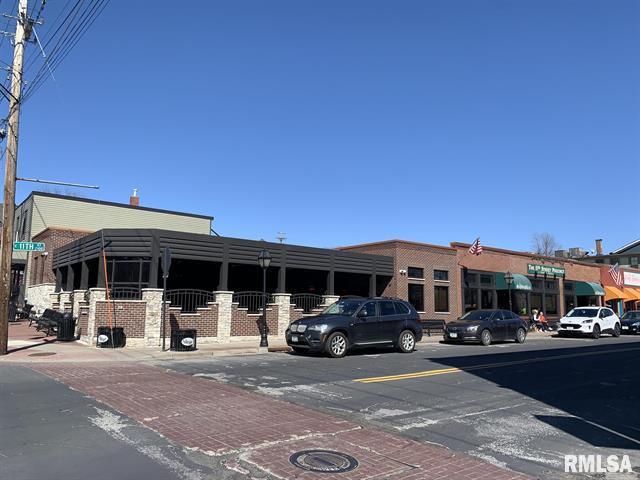 2108 E 11th St, Davenport, IA for sale Building Photo- Image 1 of 1