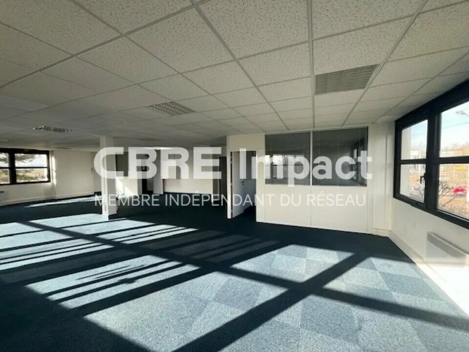 Office in Reims for lease Building Photo- Image 1 of 6