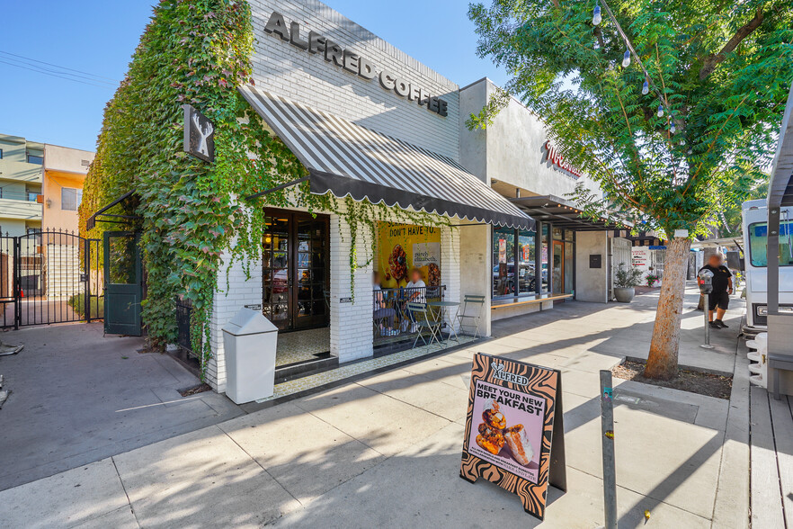 12073-12077 Ventura Pl, Studio City, CA for sale - Building Photo - Image 1 of 17