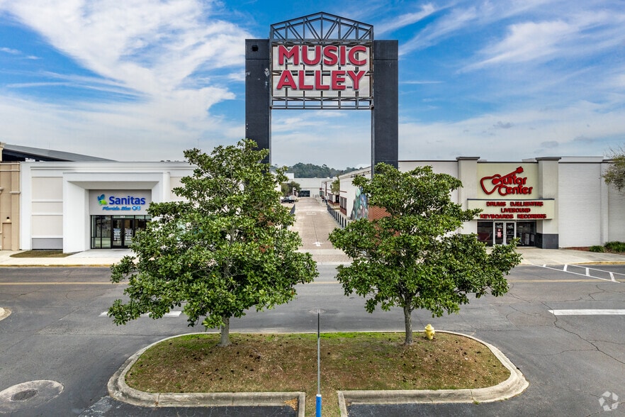 2415 N Monroe St, Tallahassee, FL for lease - Building Photo - Image 2 of 9