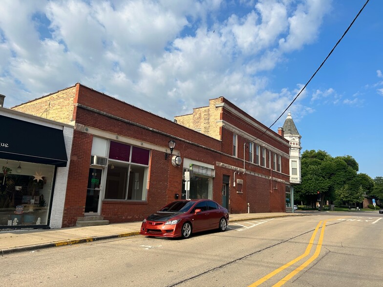 109 E Cook Ave, Libertyville, IL 60048 - Retail for Lease | LoopNet