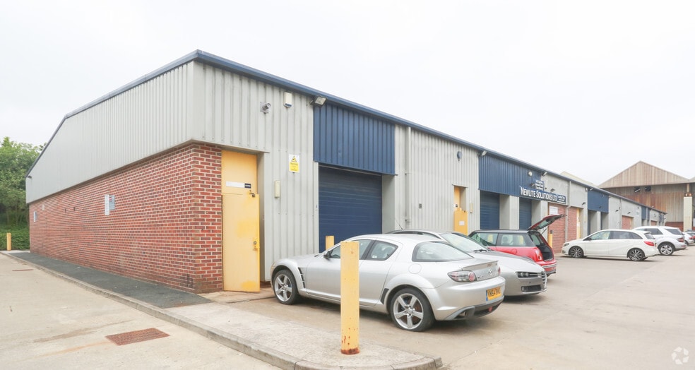 Armley Rd, Leeds for lease - Building Photo - Image 3 of 3