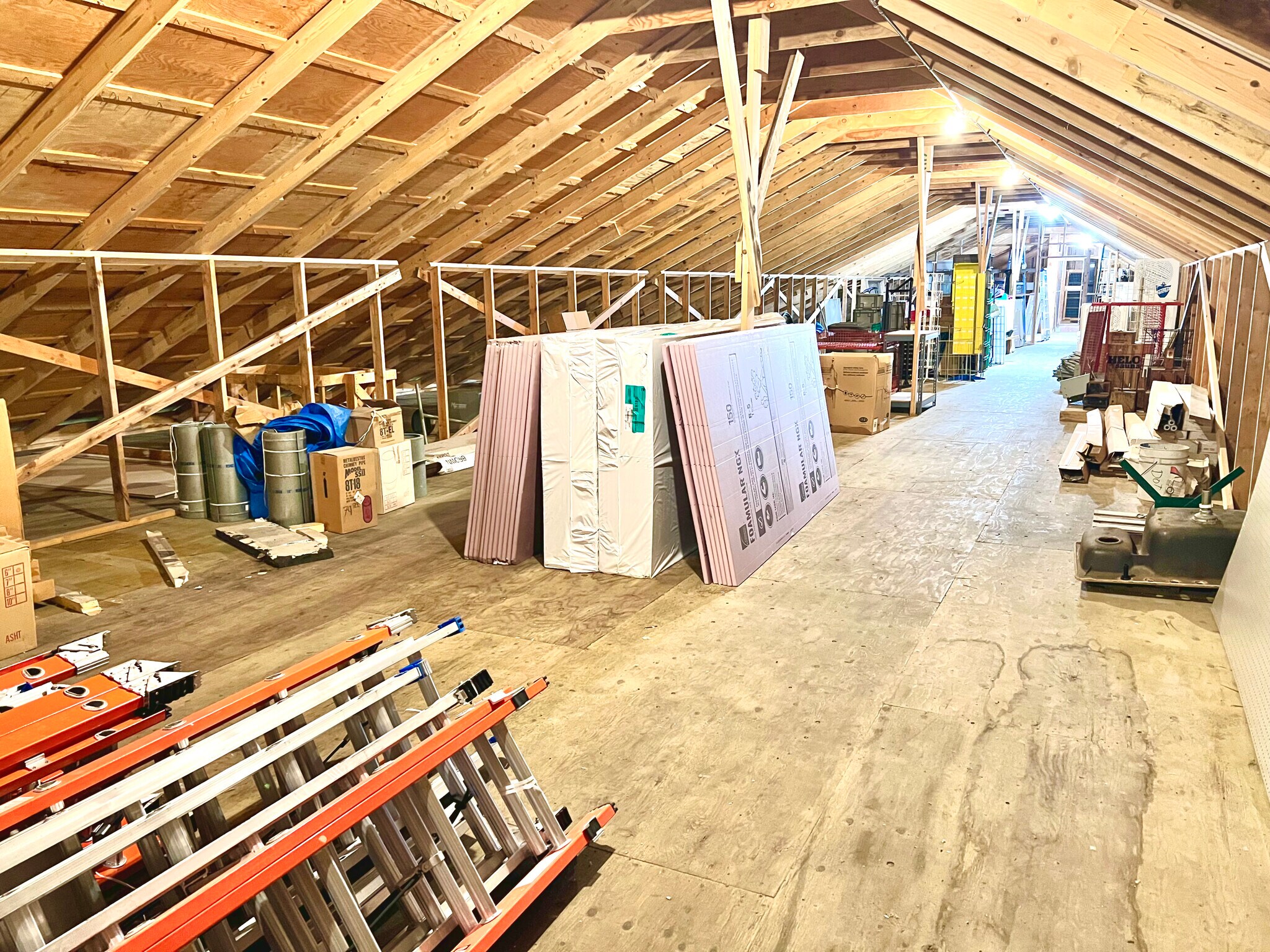 131 Mallott Ave, Yakutat, AK 99689 Yakutat Hardware for Sale