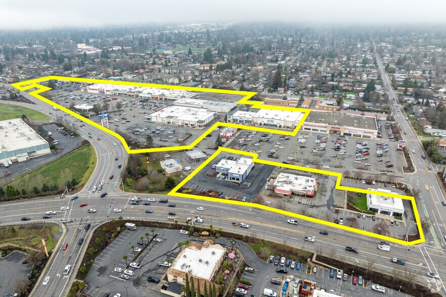 Retail in Grants Pass, OR for sale - Primary Photo - Image 1 of 1