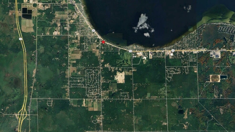 10947 Main St, Honor, MI for sale - Primary Photo - Image 1 of 3