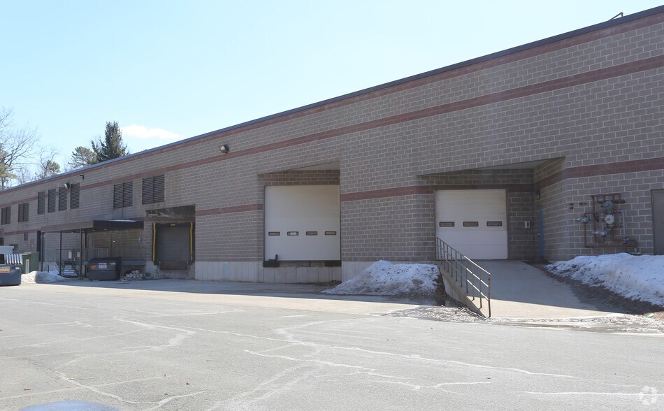 30 Corporate Cir, Albany, NY for lease - Building Photo - Image 2 of 2